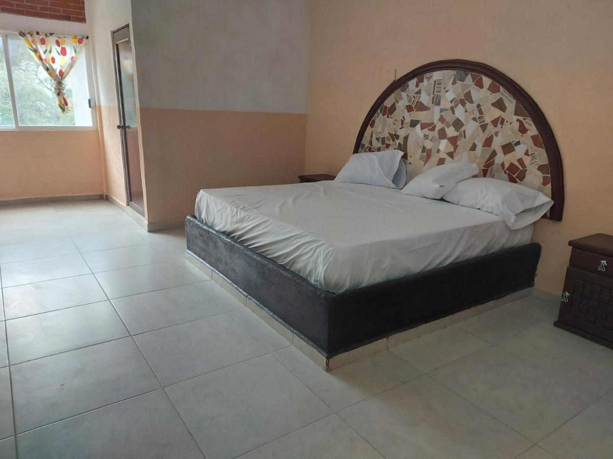 Auto Hotel Jardines De Amatitlan Cuernavaca Exterior foto
